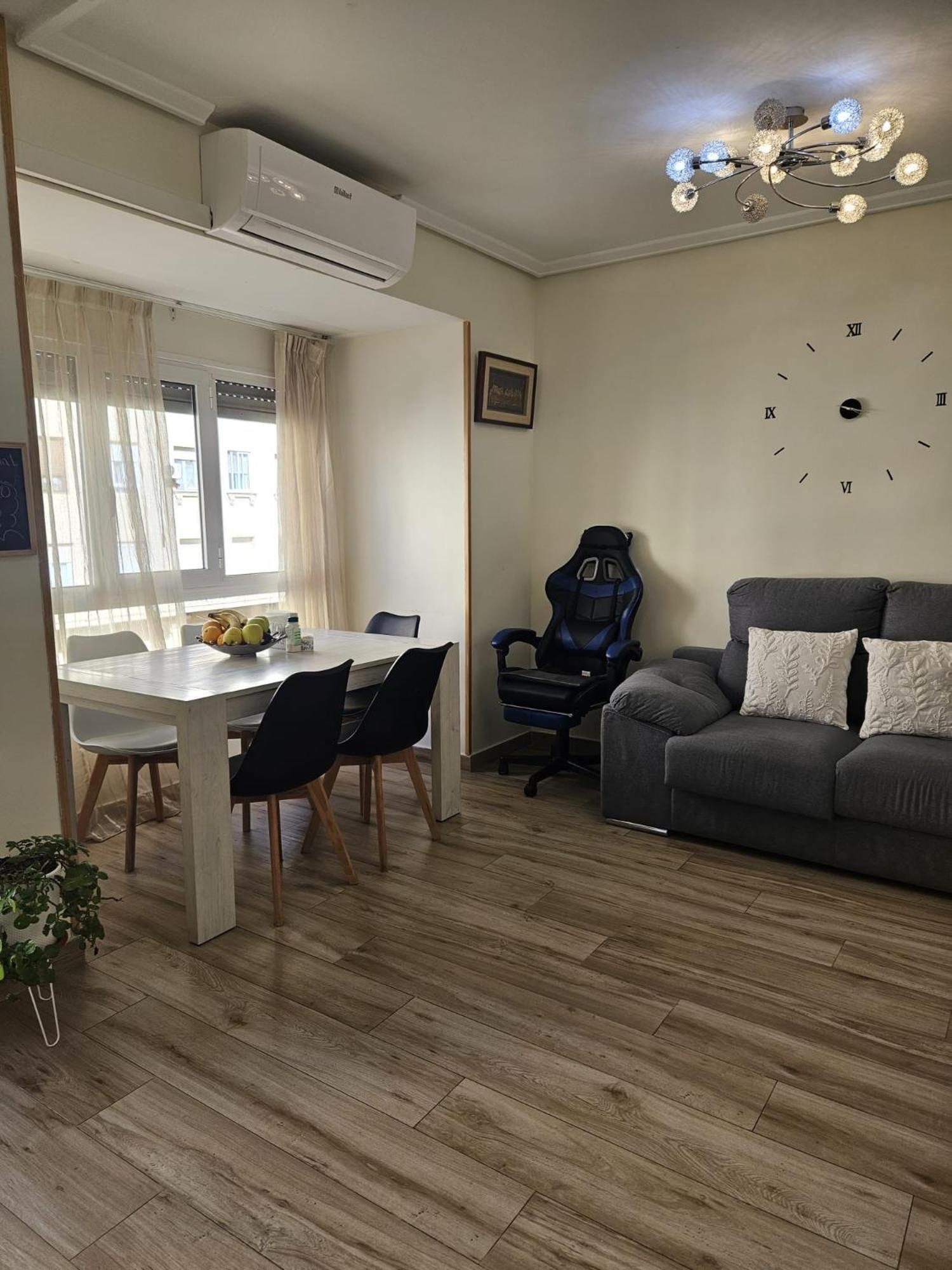 Privatunterkunft Comoda Y Acogedora Habitacion En Valencia